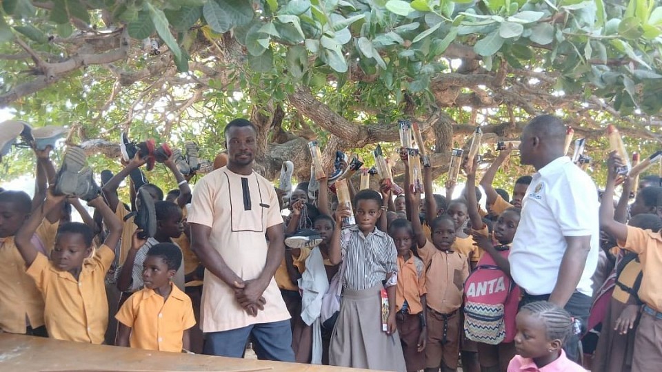 Donations to Gorm D/A Basic school